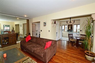 215 Middle Neck Rd-Unit -4-3A in Great Neck, NY - Building Photo - Building Photo