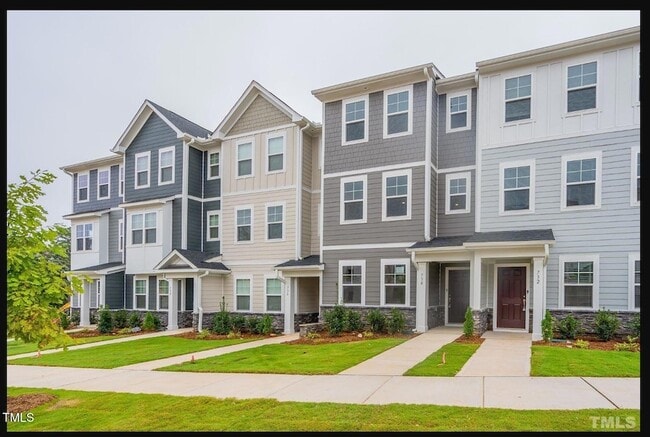 property at 364 Devon Clfs Dr
