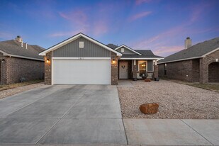 7417 31st St in Lubbock, TX - Building Photo