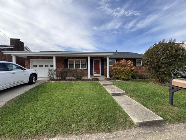 property at 9 Adkins Ct