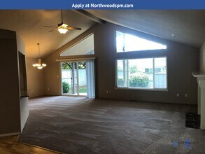 82 Freshwater Dr in Phoenix, OR - Building Photo - Building Photo