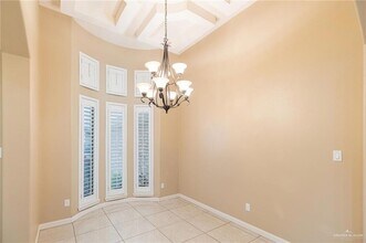 2112 Kilgore Ave in McAllen, TX - Building Photo - Building Photo