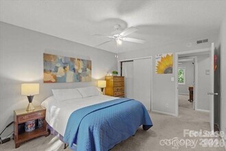 2009 Stoney Point Ln in Charlotte, NC - Building Photo - Building Photo