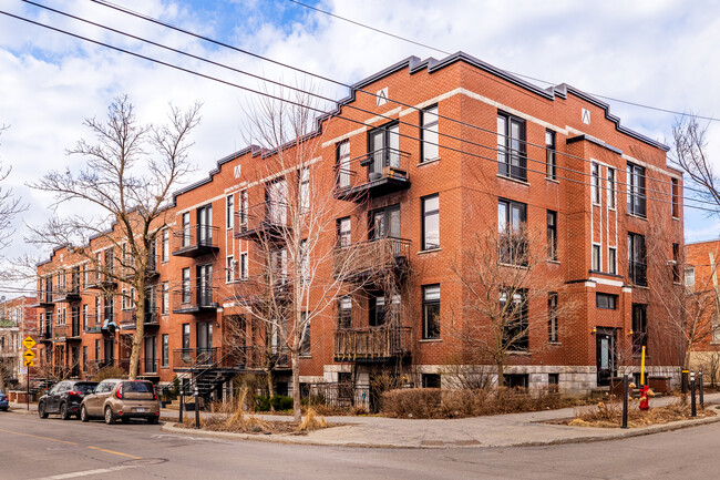 3001-3025 Holt St in Montréal, QC - Building Photo - Building Photo
