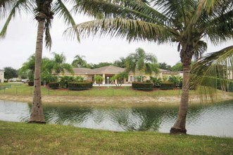 Villas of Capri in Naples, FL - Foto de edificio - Building Photo