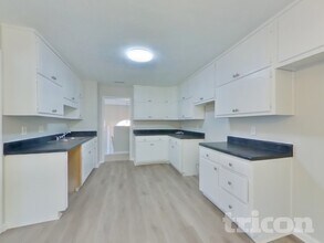 2827 Appaloosa Run in Ellenwood, GA - Building Photo - Building Photo