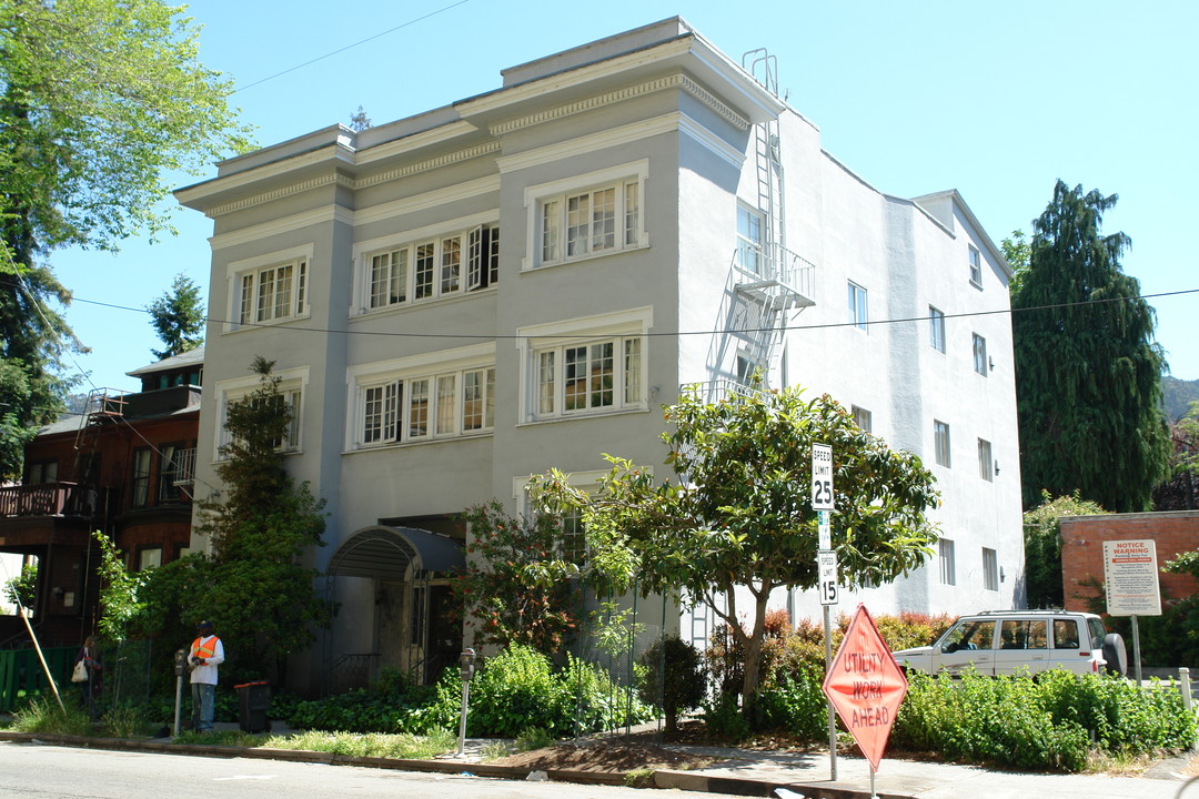 2435 College Ave in Berkeley, CA - Building Photo