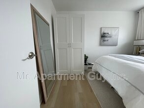 1284 Fennell Ave E in Hamilton, ON - Building Photo - Building Photo