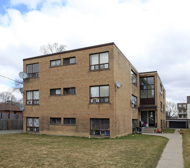 25 Rosseau Rd in Toronto, ON - Building Photo - Primary Photo