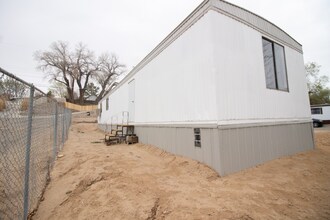 704 Vine Ave in Farmington, NM - Building Photo - Building Photo