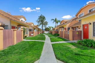 Stetson Townhomes in Hemet, CA - Building Photo - Building Photo