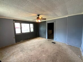 1102 N Bowman Ave in Danville, IL - Building Photo - Building Photo