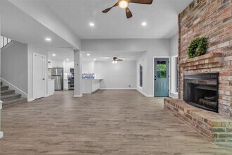 9 Diamond Oak Ct in Spring, TX - Building Photo - Building Photo