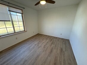 1325 N Main St in Melbourne, AR - Building Photo - Building Photo