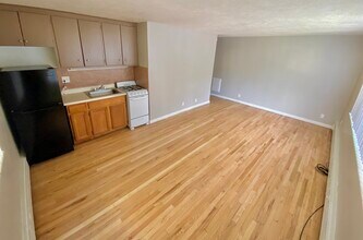 Corona Manor in Denver, CO - Building Photo - Building Photo