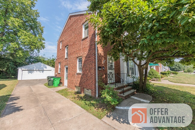 376 E 215th St in Euclid, OH - Building Photo - Building Photo