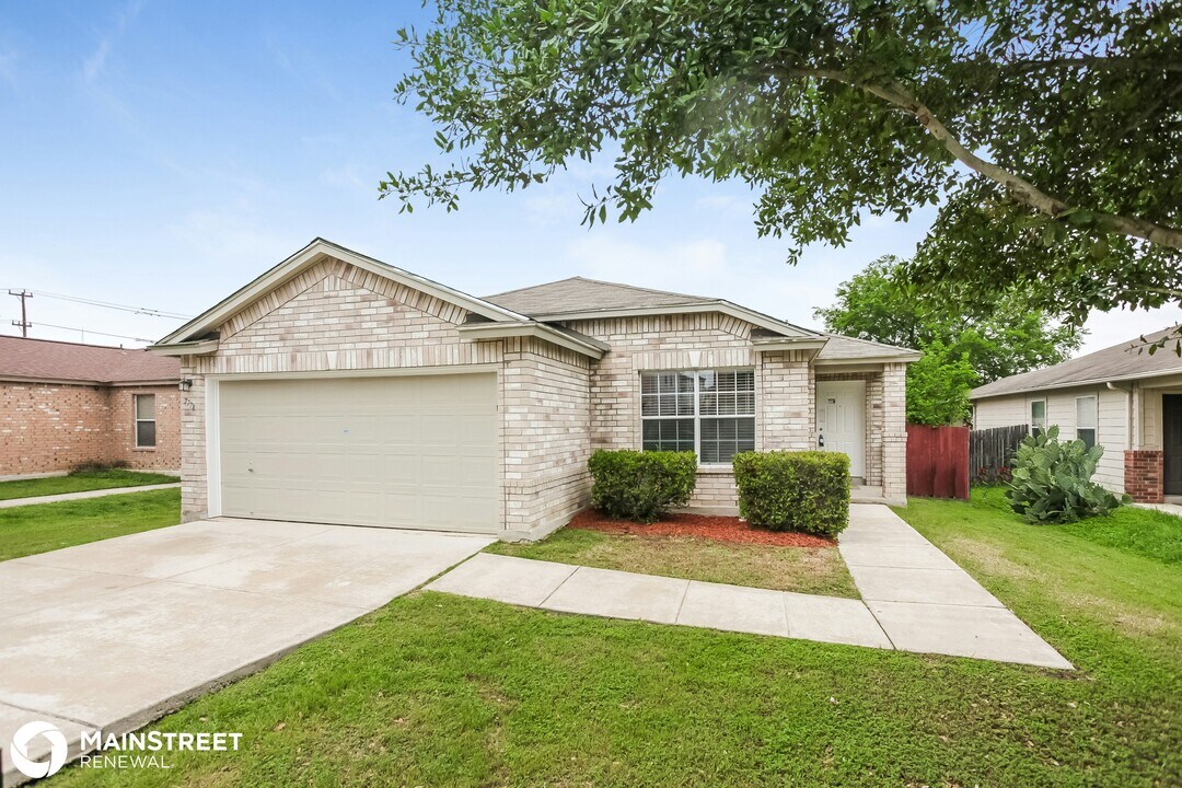 7778 Eastbrook Farm in San Antonio, TX - Building Photo