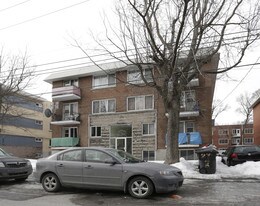 2735 Goyer in Montréal, QC - Building Photo