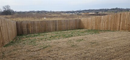 523 NW 68th Ave in Bentonville, AR - Building Photo - Building Photo