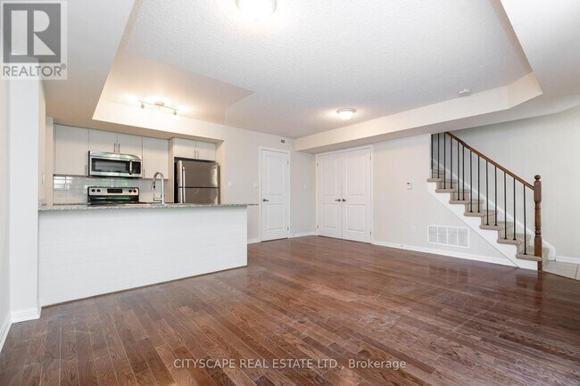 11-111 Foundry Ave in Toronto, ON - Building Photo - Building Photo