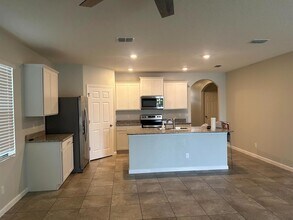 6270 NW Regent St in Port St. Lucie, FL - Building Photo - Building Photo