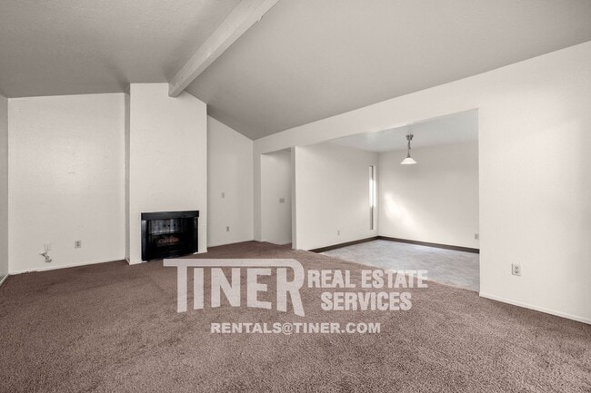 9282 Corinthian Cir in Sacramento, CA - Building Photo - Building Photo