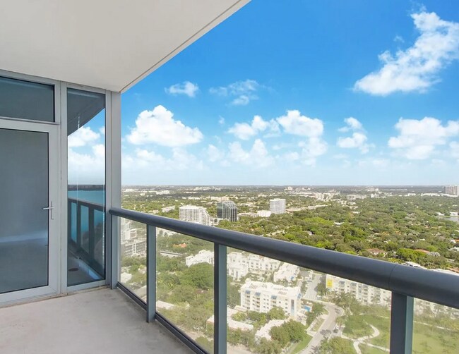 601 NE 36th St, Unit 3208 in Miami, FL - Building Photo - Building Photo