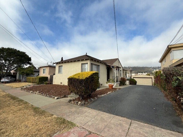 1662 San Benito St in Richmond, CA - Building Photo