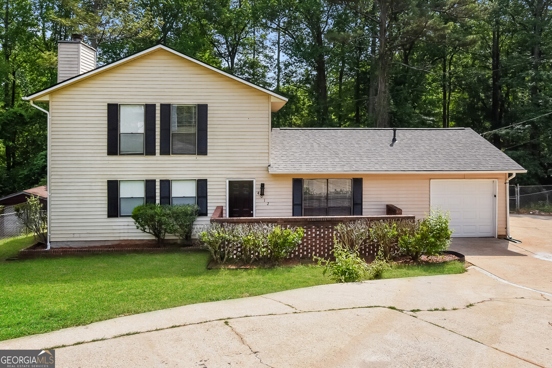 4012 Day Trail N in Ellenwood, GA - Building Photo