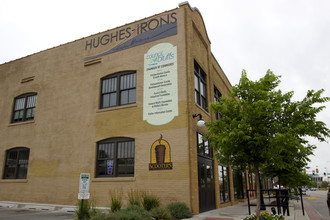 Hughes-Irons Flats in Council Bluffs, IA - Building Photo - Building Photo