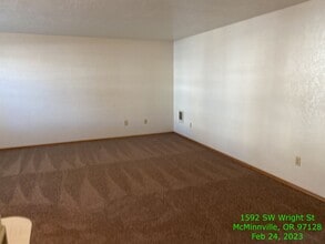 1592 SW Wright St in McMinnville, OR - Building Photo - Building Photo