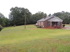 803 Kings Rd in Anderson, SC - Building Photo - Building Photo