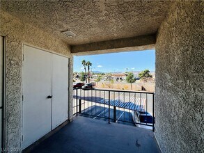 4831 Nara Vista Way in Las Vegas, NV - Building Photo - Building Photo