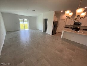 3850 Treasure Oak Wy in Ft. Myers, FL - Building Photo - Building Photo