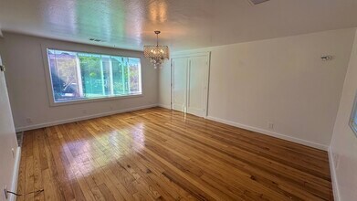 5523 San Pablo Dam Rd, Unit B in El Sobrante, CA - Building Photo - Building Photo