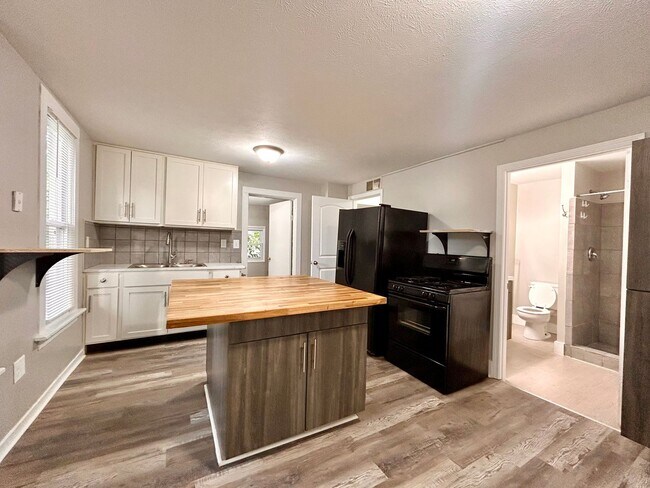 property at 1011-1013 Quarry Ave NW