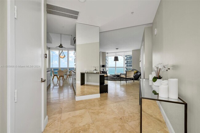 18201 Collins Ave, Unit #4009A in Sunny Isles Beach, FL - Foto de edificio - Building Photo