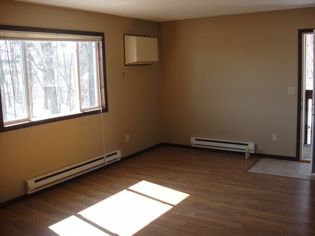 908 Minneapolis Ave S, Unit 916 in Amery, WI - Building Photo - Building Photo