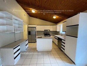 9210 SW 49th St in Cooper City, FL - Foto de edificio - Building Photo