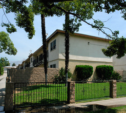 556 W Vesta St in Ontario, CA - Building Photo - Building Photo