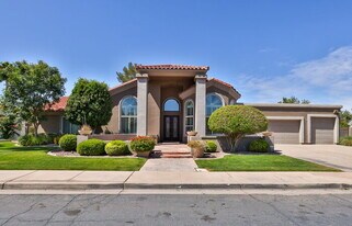 1307 E Treasure Cove Dr in Gilbert, AZ - Building Photo