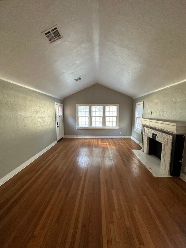 1015 NW 40th St in Oklahoma City, OK - Building Photo - Building Photo