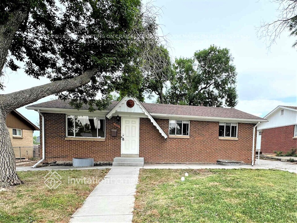 7625 Irving St in Westminster, CO - Building Photo