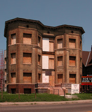 628 E Franklin Ave in Minneapolis, MN - Foto de edificio - Building Photo