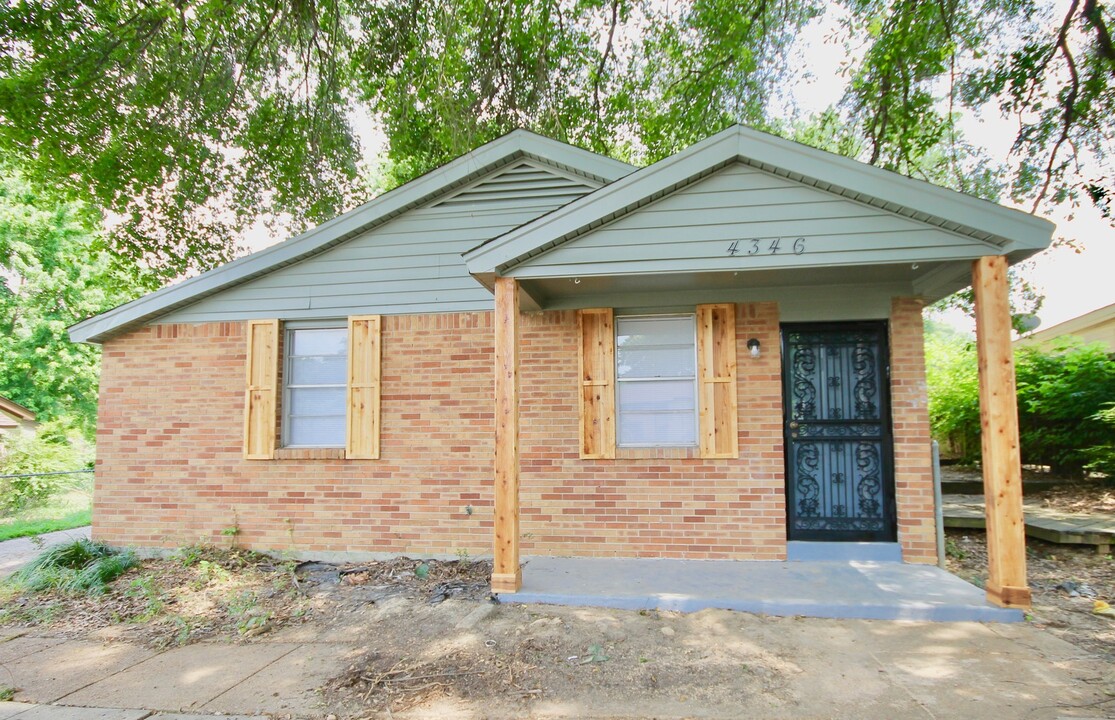 4346 Falcon Dr in Memphis, TN - Building Photo