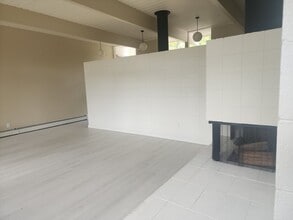 721 Las Colindas Rd in San Rafael, CA - Foto de edificio - Building Photo