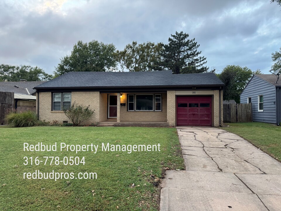 639 S Courtleigh Dr in Wichita, KS - Building Photo