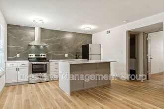 3711 S Indianapolis Ave in Tulsa, OK - Building Photo - Building Photo