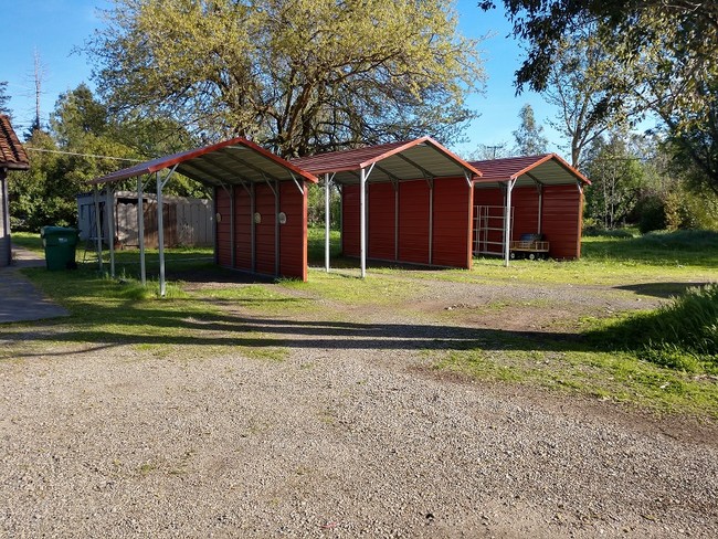 50 Gideon Ln in Chico, CA - Foto de edificio - Building Photo