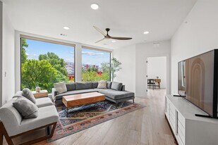 2209 S 1st St in Austin, TX - Building Photo